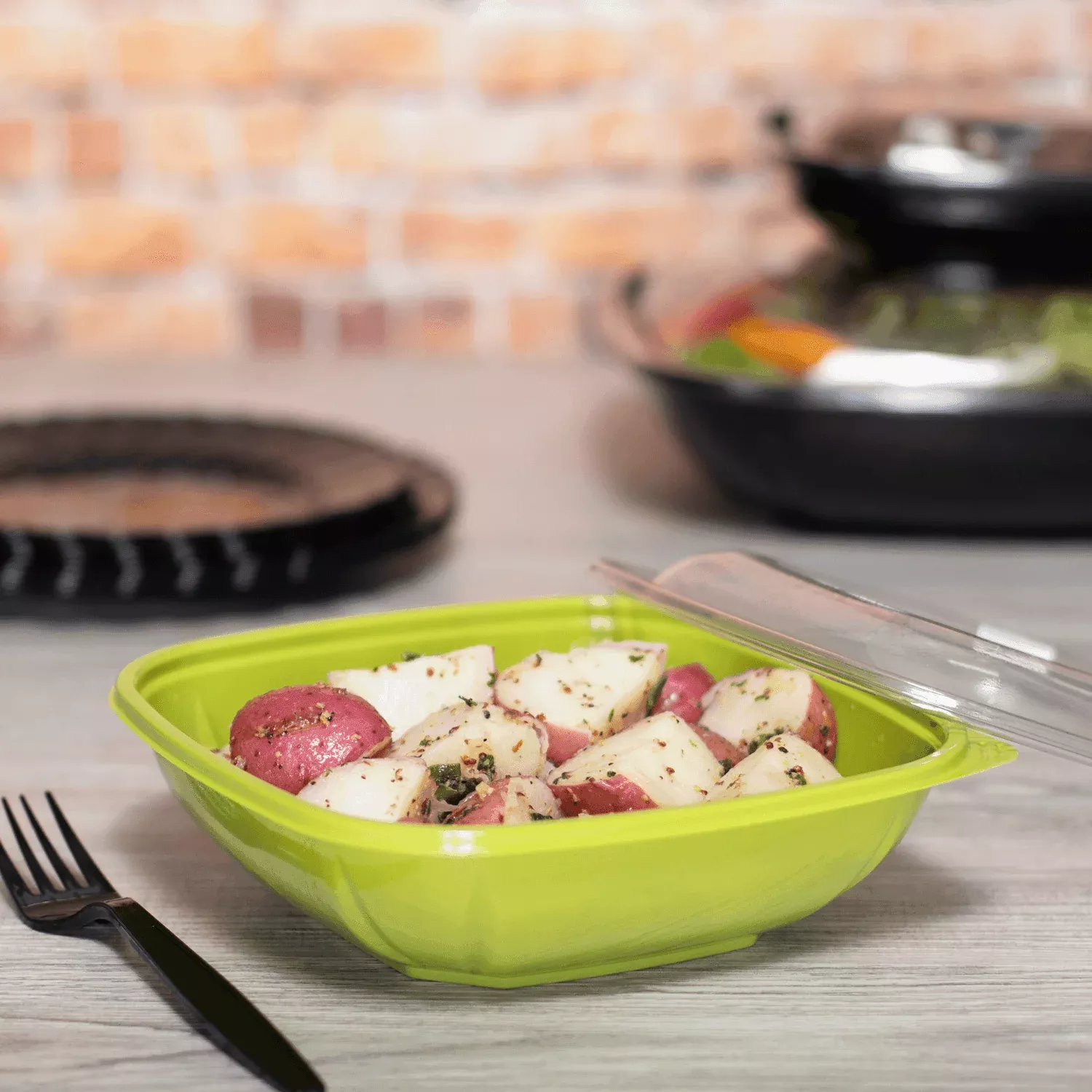 [300 ct] 32 oz Square Disposable Salad Bowl